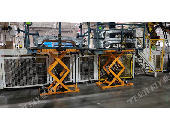 升降平台车间应用